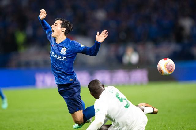 NBA直播-首战双外援中卫申花无可奈何 斯卢茨基力挺特谢拉